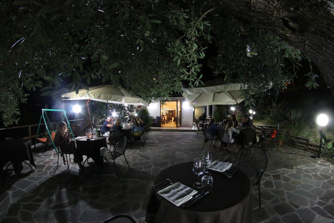 Tenuta Terre Di Bosco Oasi Di Relax Nel Cilento San Giovanni a Piro Exteriör bild