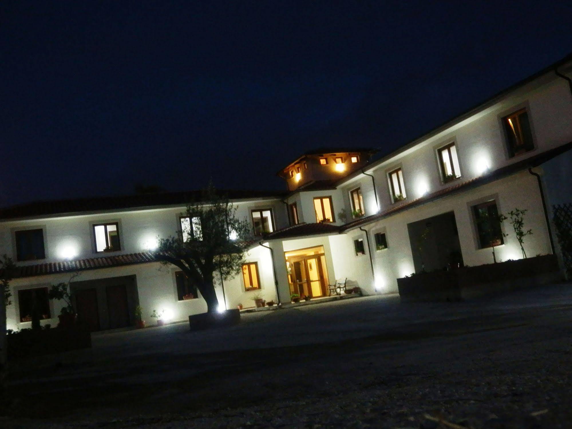 Tenuta Terre Di Bosco Oasi Di Relax Nel Cilento San Giovanni a Piro Exteriör bild